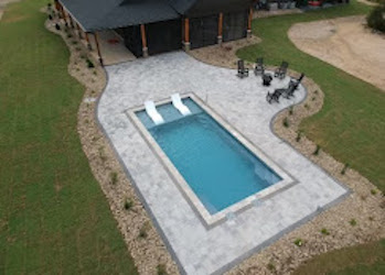 Modern Resort Pool with Spa